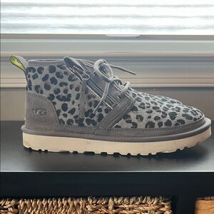 UGG Men's Neumel Zip in Dark Gray NWOT